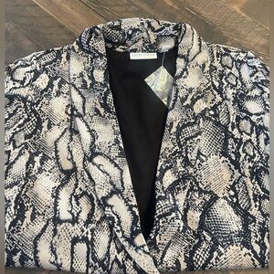 NWOT Susan Graver Blazer 2x Petite (actually long)